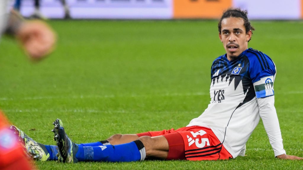 Yussuf Poulsen im Spiel des HSV gegen den BVB.