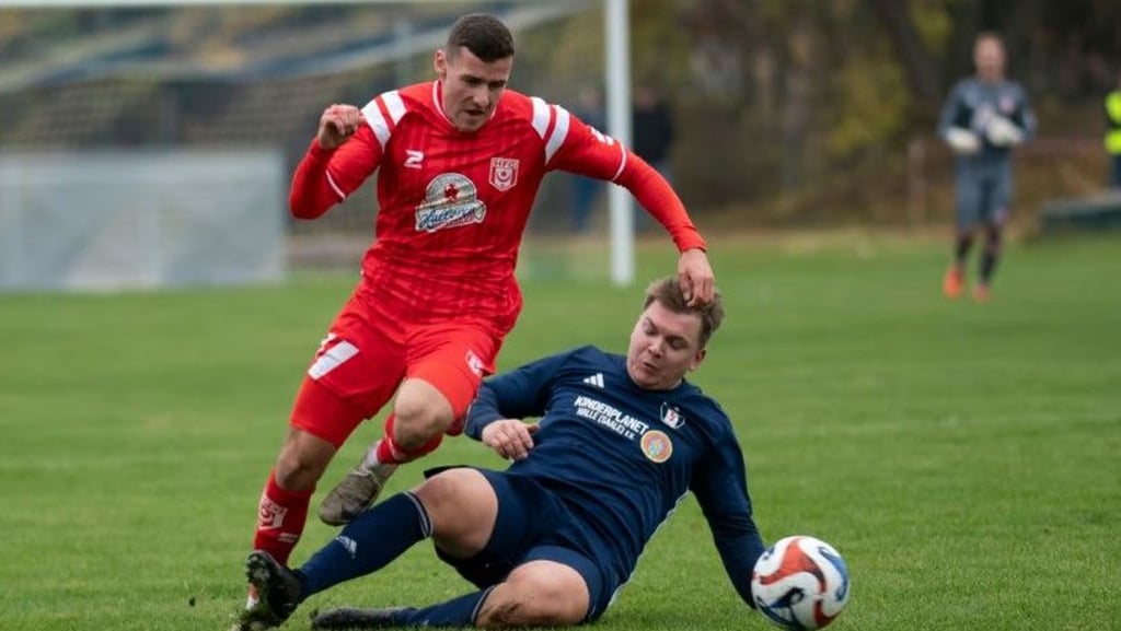 Marius Hauptmann und der Hallesche FC hatten gegen Landesligist Turbine Halle viel Mühe.