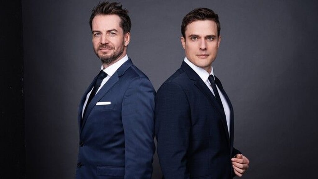 "Angeklagt – schuldig oder nicht? Live" mit Alexander Stevens und Constantin Schreiber im Magdeburger Amo.