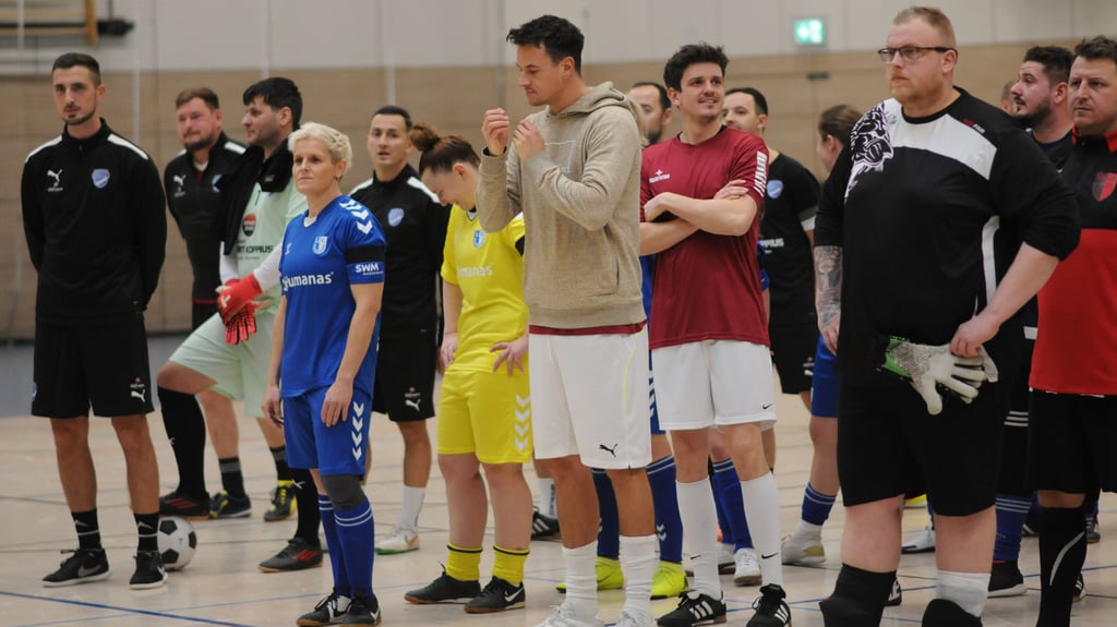 In der Staßfurter Salzland-Sporthalle werden zum Jahresbeginn wieder zahlreiche bekannte Gesichter erwartet.