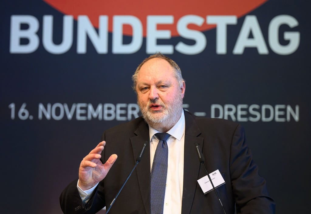 Andreas Michelmann wurde auf dem Bundestag als DHB-Präsident wiedergewählt.