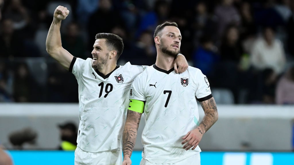 RB-Profi Christoph Baumgartner (l.) holte den ersten Treffer von Marko Arnautovic heraus