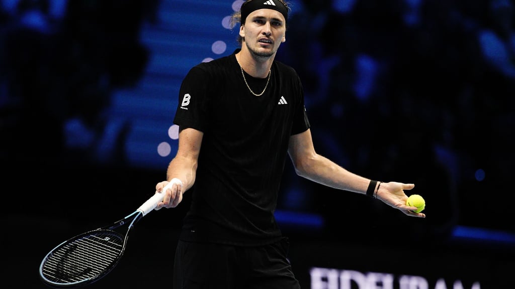 Alexander Zverev kann nur schwer fassen, dass er bei den ATP Finals in der Vorrunde gescheitert ist.