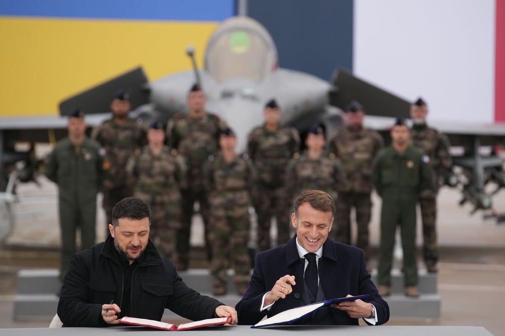 Selenskyj und Macron unterzeichneten eine Absichtserklärung zum Kauf von bis zu 100 Rafale-Jets durch Kiew.