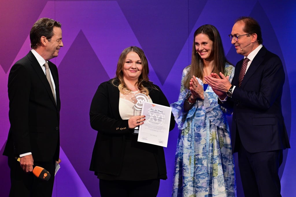 Inna Rommelfanger aus Verden (zweite von links) wurde geehrt.