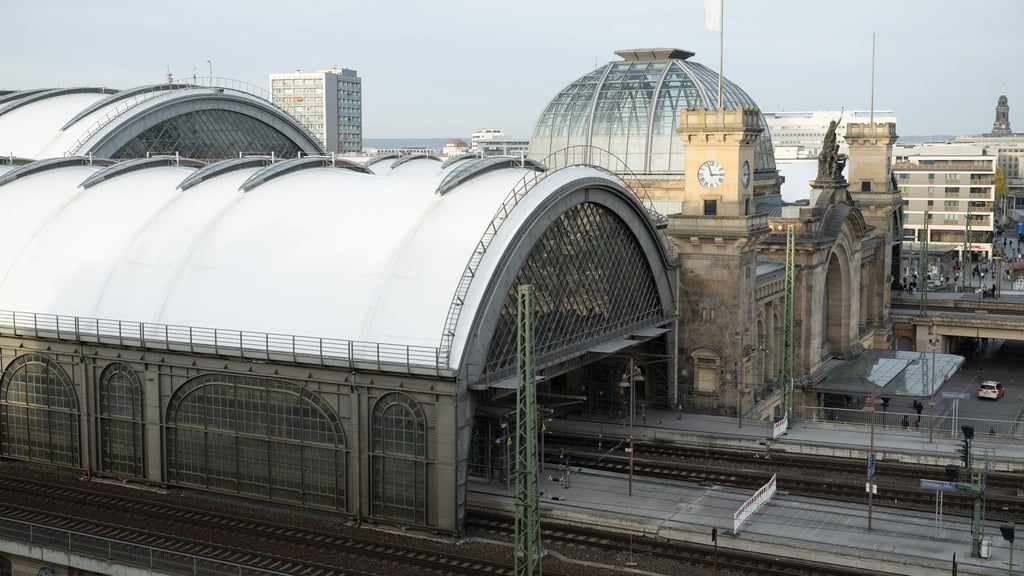 Drei Jahre wurde an dem neuen Hallendach am Dresdner Hauptbahnhof gearbeitet.