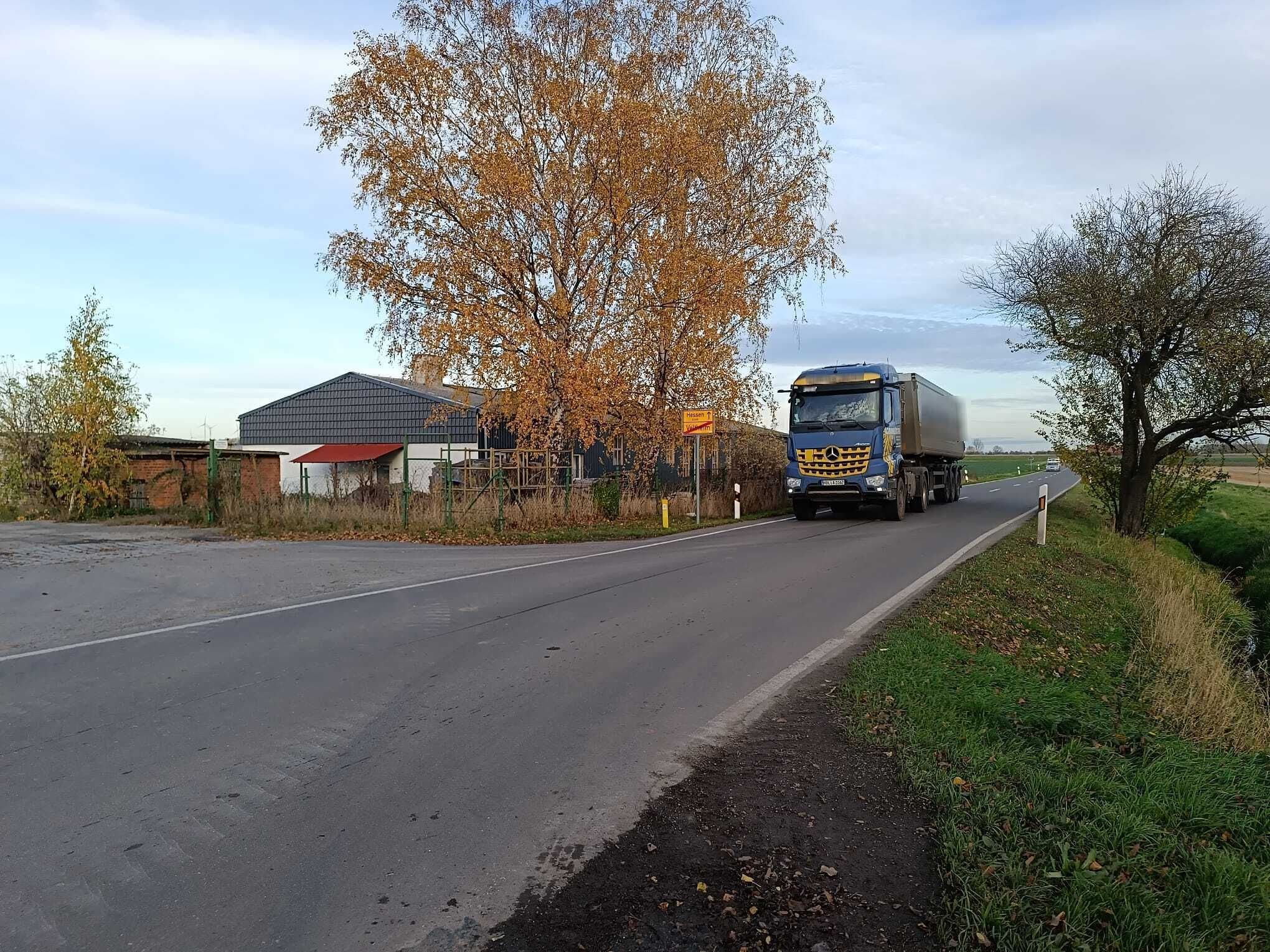 Verkehr im Harzkreis: Osterwieck: Ortsbürgermeister sieht Rübentransporte als Sicherheitsrisiko in den Dörfern