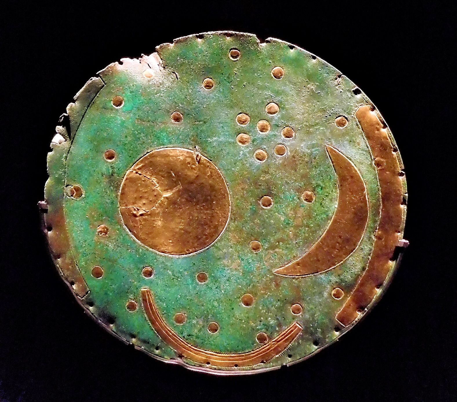 Uralter Kosmologie: Mit der Himmelsscheibe von Nebra zum Sonnenuntergang im Ringheiligtum