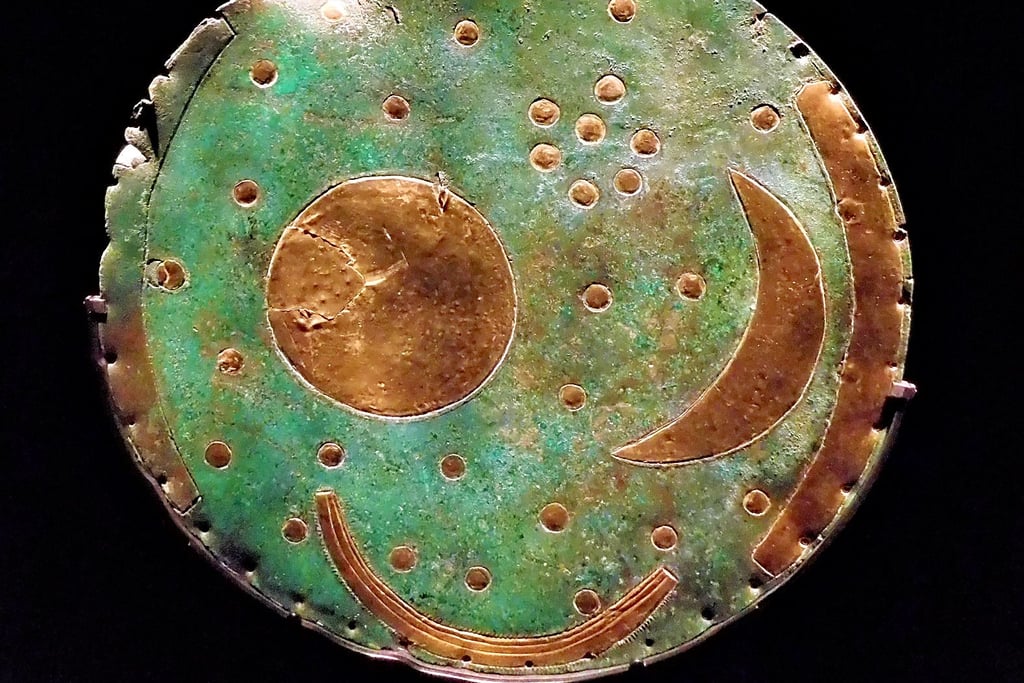 Eine Kopie der Himmelsscheibe von Nebra wird zur Wintersonnenwende im Ringheiligtum Pömmelte zu sehen sein. 