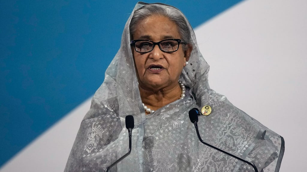 Die frühere Premierministerin von Bangladesch, Sheikh Hasina, hält eine Rede. (Foto Archiv)
