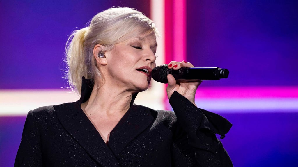 Kim Fisher moderiert die MDR-Sendung "Riverboat" - am 21. November begrüßt sie wieder zahlreiche prominente Gäste.