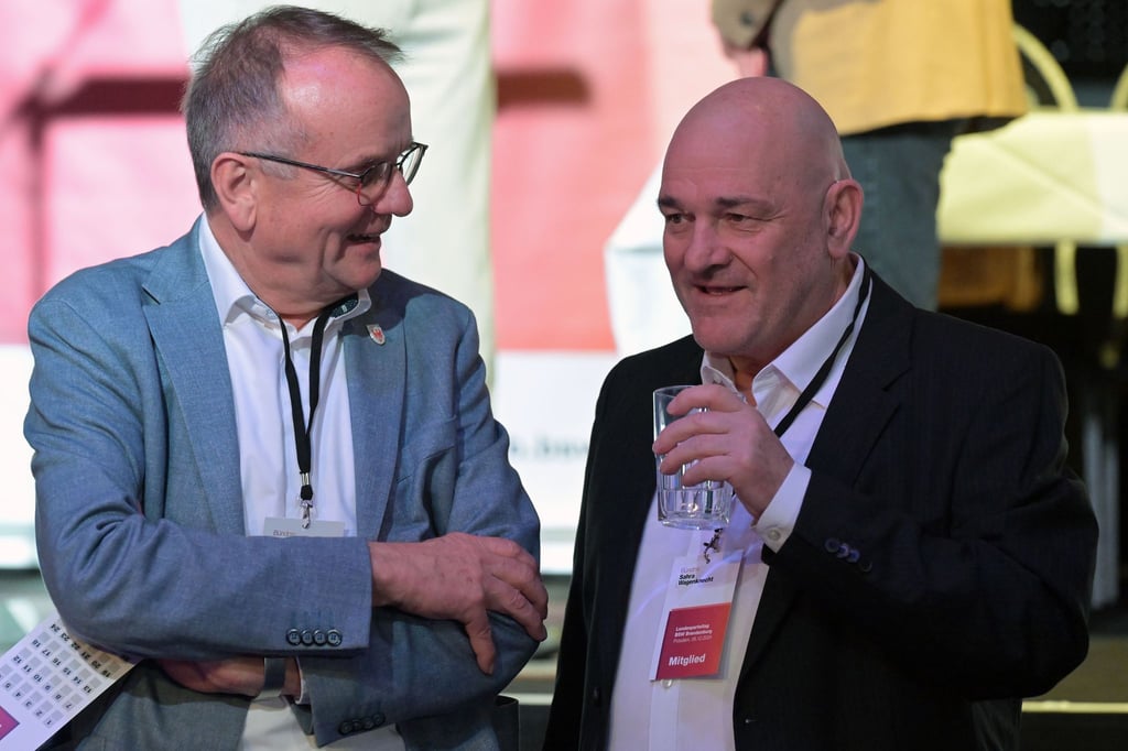 Brandenburgs Verkehrsminister Detlef Tabbert und Finanzminister Robert Crumbach (beide BSW) äußern sich zur Krise im BSW (Archivbild).