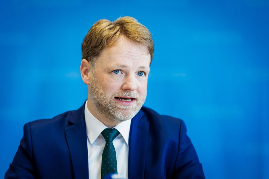 Finanzminister Heere sieht in den Maßnahmen einen Abbau unnötiger Bürokratie. (Archivbild)