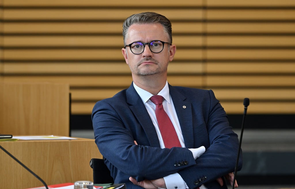 Mit wie viel Geld Thüringens Hochschulen für 2026/27 rechnen können, wird sich nach Meinung von Wissenschaftsminister Christian Tischner (CDU) im kommenden Jahr zeigen. (Archivbild)