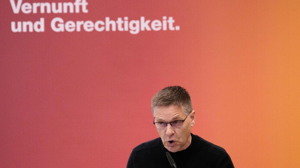 Der frühere Fußballmanager Oliver Ruhnert kandidiert als Generalsekretär des BSW. (Archivbild)