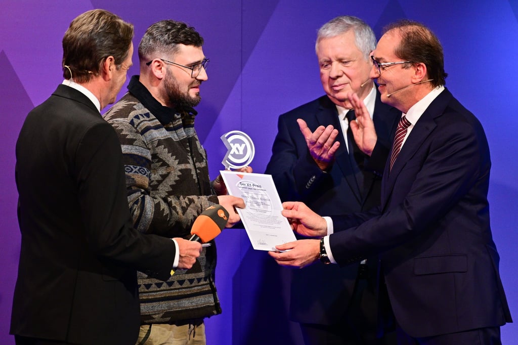 Thomas Köpplin (zweiter von links) aus Schweinfurt wurde geehrt.