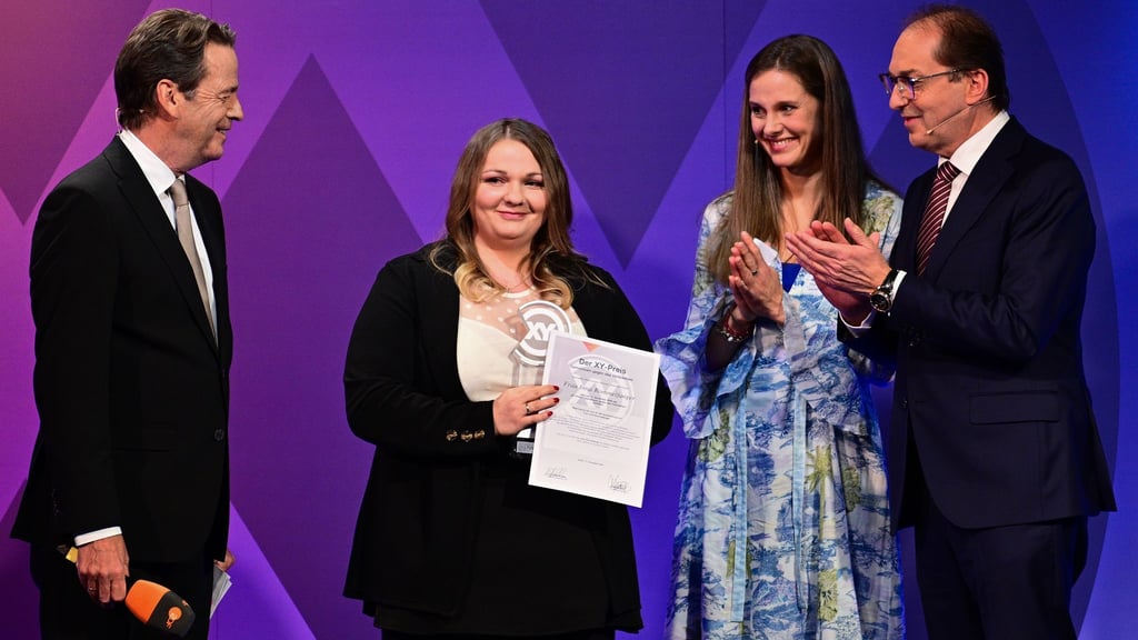 Inna Rommelfanger aus Verden (zweite von links) wurde geehrt.