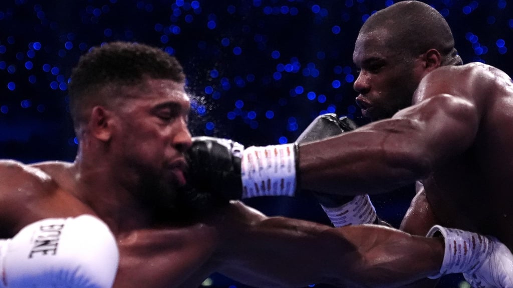 Zuletzt gab es eine Pleite für Anthony Joshua (l). (Archivfoto)