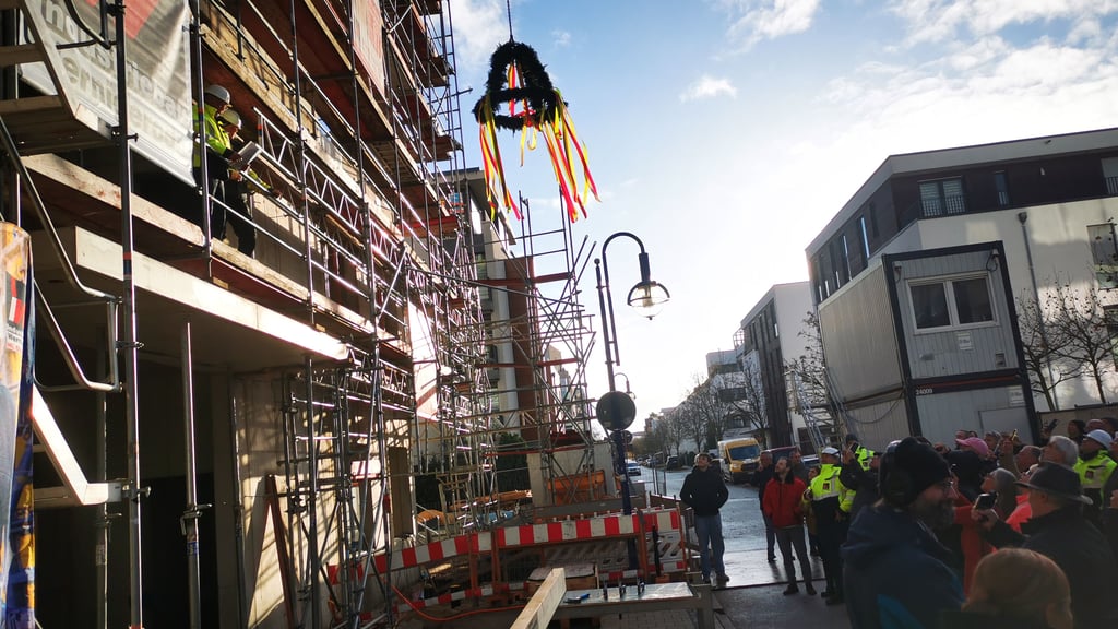 Magdeburg bekommt eine neue Kuturstätte: Das „Theater an der Elbe" feierte Richtfest und steht nun vor großen Herausforderungen.