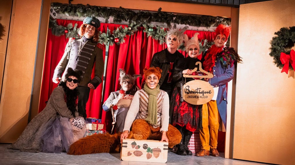 Die Zeit der Weihnachtsmärchen beginnt. Szene aus »Die Hallenser Stadtmusikanten«