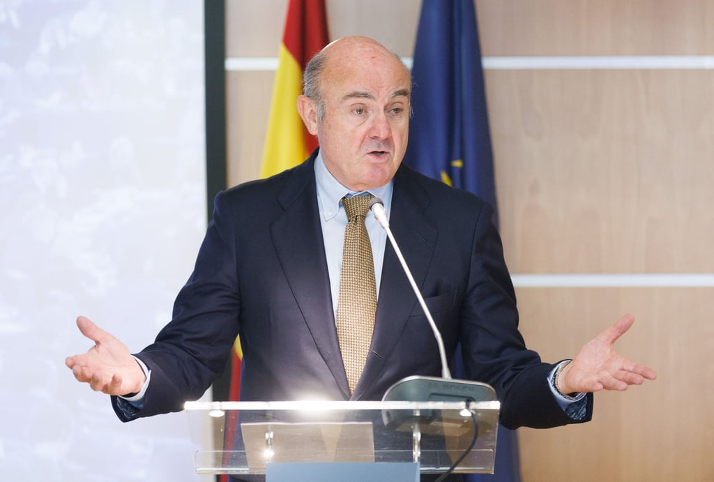 EZB-Vizepräsident de Guindos warnt vor Börsenrisiken wegen des Hypes um KI. (Archivbild)