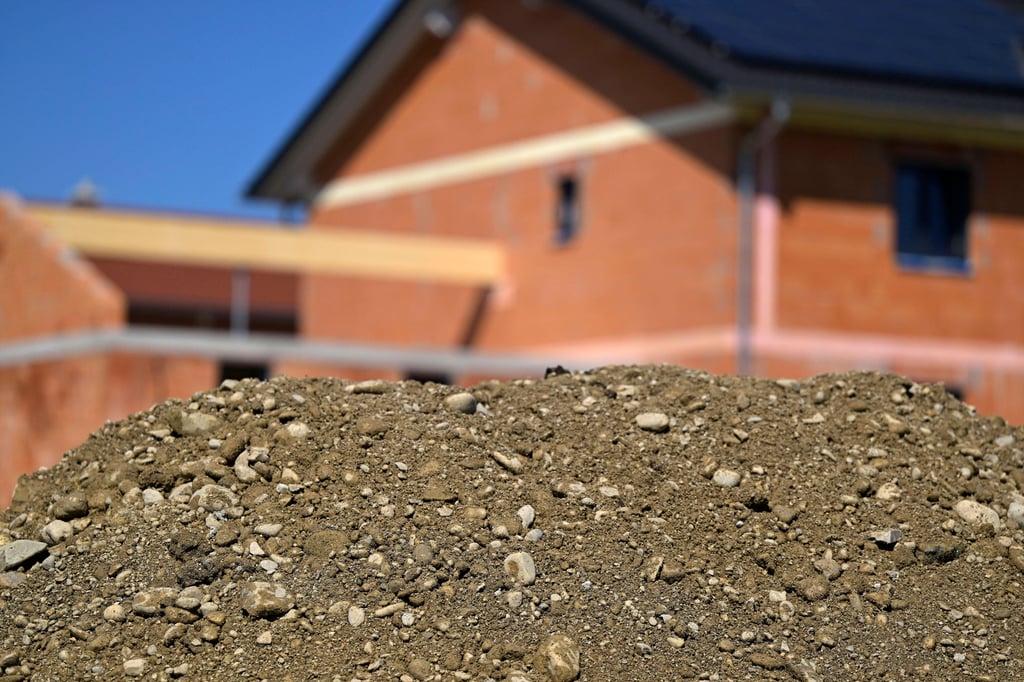 Es wird weniger gebaut. 