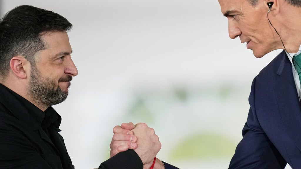 Sánchez bekräftigte die „vollständige und entschiedene“ Unterstützung Spaniens für die Ukraine.