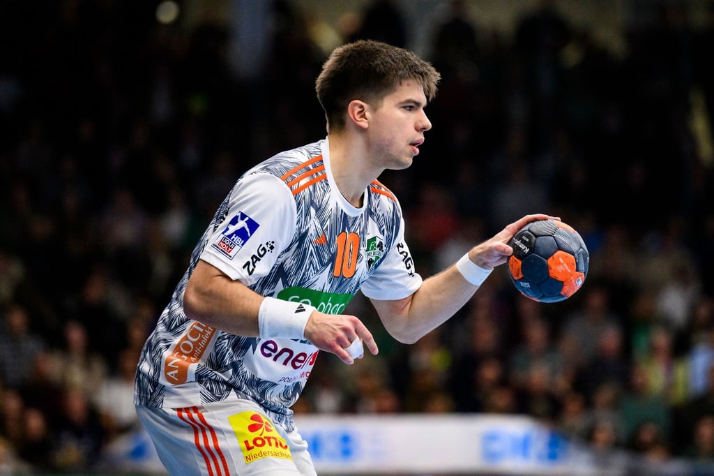 Renars Uscins und die TSV Hannover-Burgdorf spielten in Schweden.