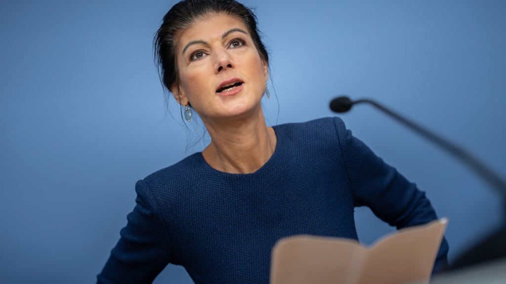 BSW-Gründerin Sahra Wagenknecht sieht Chancen für eine Verständigung in Potsdam. (Archivbild)