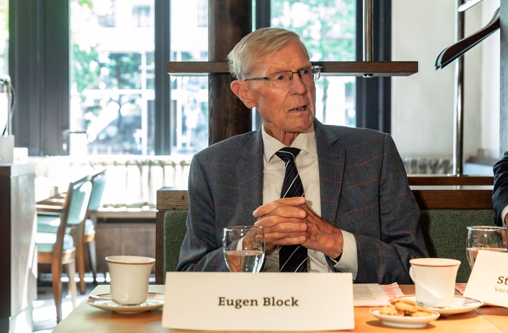 Eugen Block wirft der Vorsitzenden Richterin im Prozess gegen seine Tochter Christina Befangenheit vor. (Archivbild)