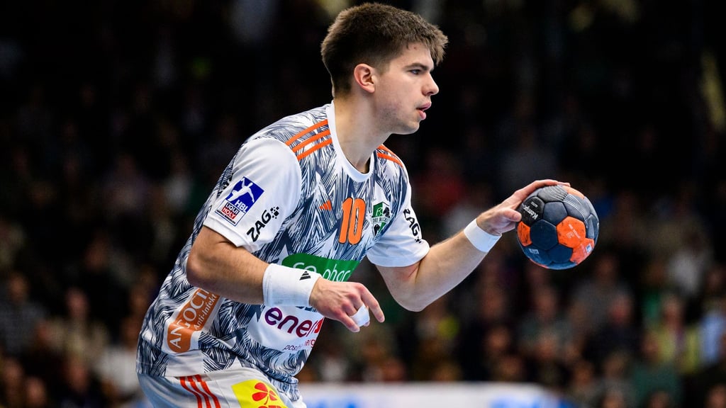 Renars Uscins und die TSV Hannover-Burgdorf spielten in Schweden.