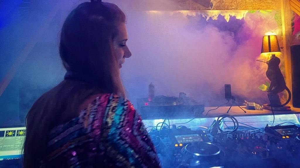 Marie Gottschling wird bei der 1. Soli-Party in Zerbst zusammen mit zwei weiteren DJs aus Berlin  für eine abwechslungsreiche Mischung aus Techno und Trance sorgen.