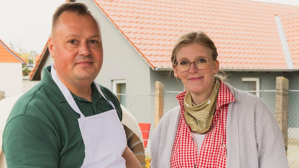 Anne Festerling und Ehemann Tobias beim Erntedankfest in Langeln.
