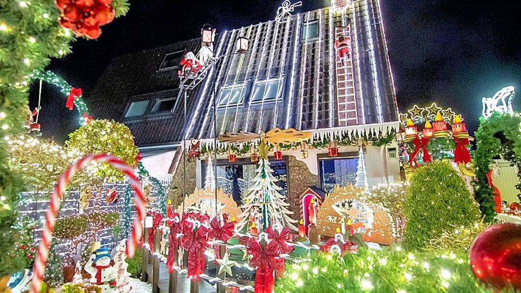 Ob es auch in Sandersleben (Anhalt) solch geschmückte Häuser gibt? Der Wettbewerb des Weihnachtsmarkt-Teams wird es  zeigen. 