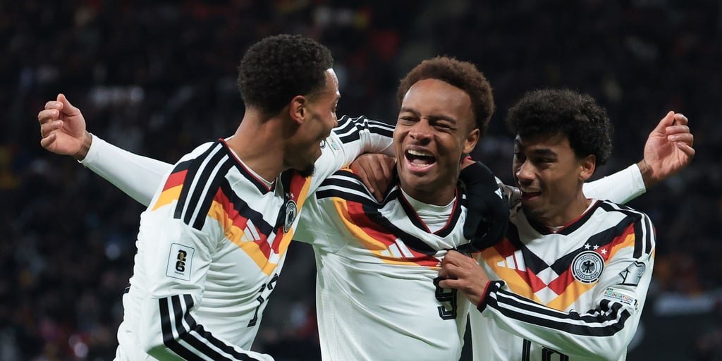 Die Deutsche Nationalmannschaft qualifiziert sich für die WM: Der 6:0-Sieg gegen die Slowakei sicherte Deutschland den Platz bei der Fußball-Weltmeisterschaft.