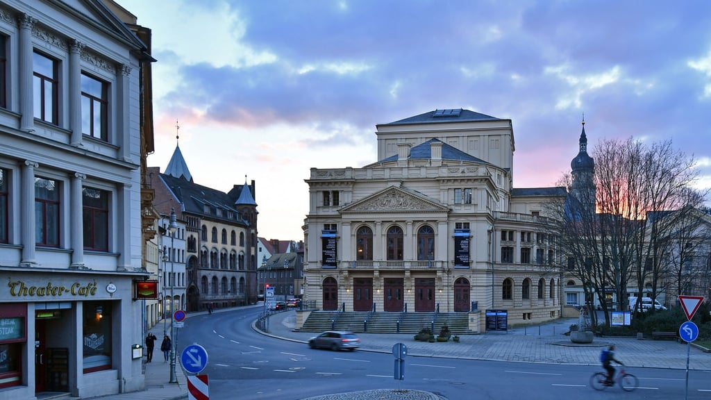 Am Altenburger Landestheater ist eine Theateraufführung mit anschließender Podiumsdiskussion geplant. (Archivbild)