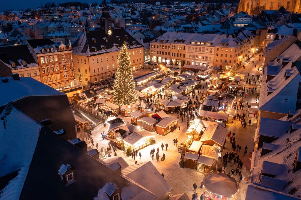 Die Auszeichnung würdigt die besondere Qualität, Authentizität und Strahlkraft des Annaberger Weihnachtsmarktes (Archivbild)