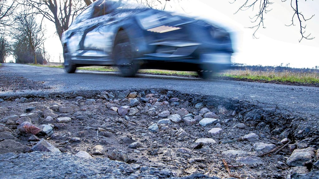 In und um Naumburg präsentieren sich etliche Straßen in jämmerlichem Zustand. Wird jetzt wenigstens an einigen angepackt?