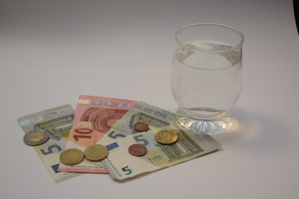 Trinkwasser kostet Geld. Manche Leute wollen sich das Geld lieber sparen und klauen das Wasser. Der Wasserverband Klötze schreitet ein. 