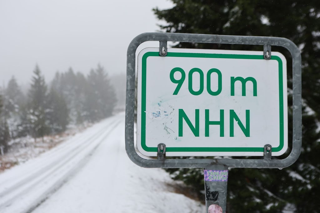 In der Höhe liegt, wie hier auf dem Brocken, eine Schneedecke. (Archivbild)