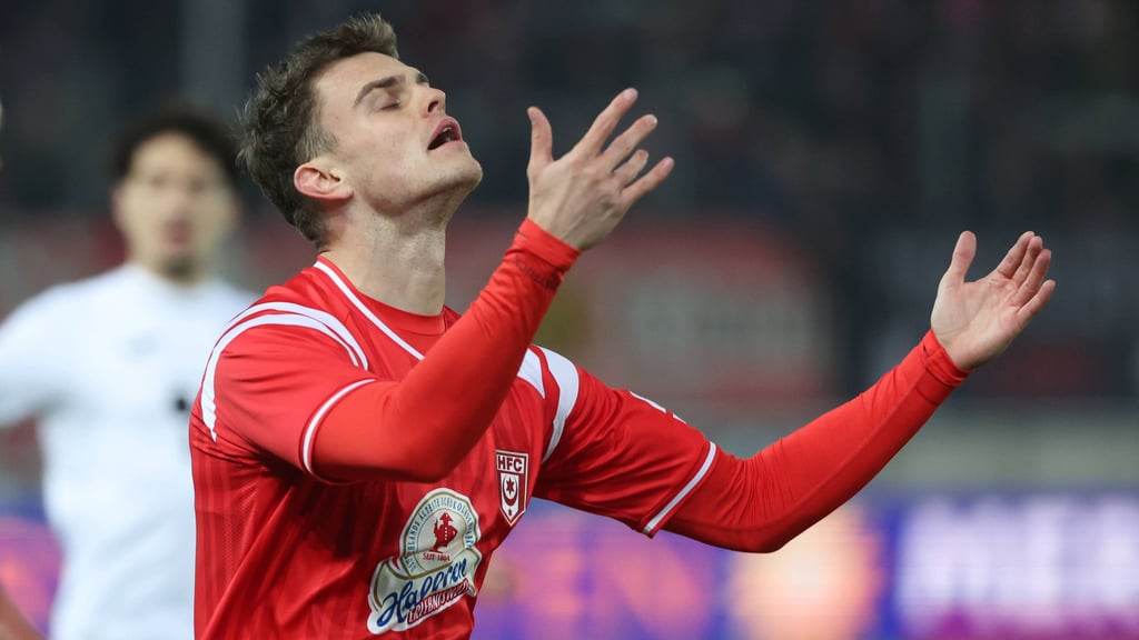 Ein Bild mit Symbolcharakter: Rund um Fabrice Hartmanns Verletzungsanfälligkeit herrscht Ratlosigkeit. 