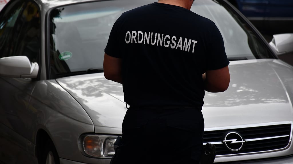 Wenn es nach Biederitz geht, soll das Ordnungsamt künftig mehr auf den Straßen unterwegs sein. 