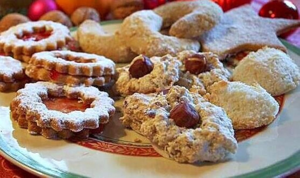 Die Opperöder Landfrauen laden auch 2025 zum Weihnachtsmarkt mit Selbstgebackenem ein. 