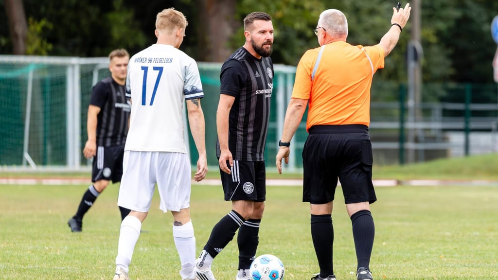 Dem KFV Fußball Salzland fehlen am Wochenende die Kapazitäten, um alle geplanten Partien mit Schiedsrichtern zu besetzen.
