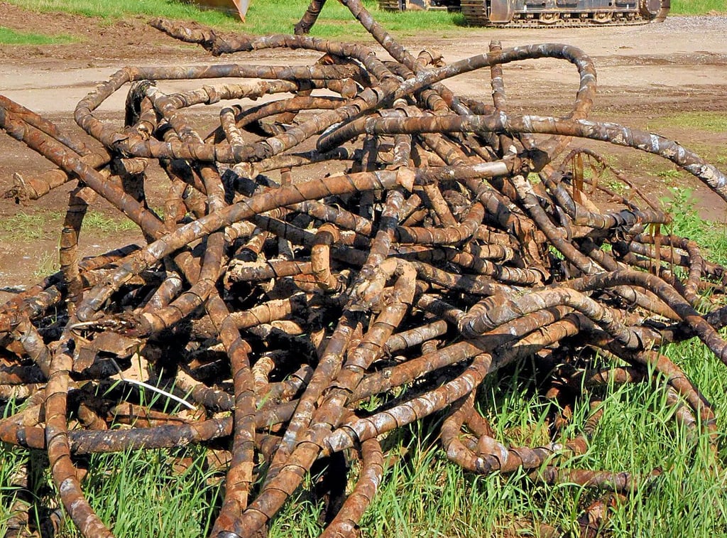 Das vorgefundene Kabel ist das alte Schöpfwerkversorgungskabel. Es wurde am Deichfuß vorgefunden.