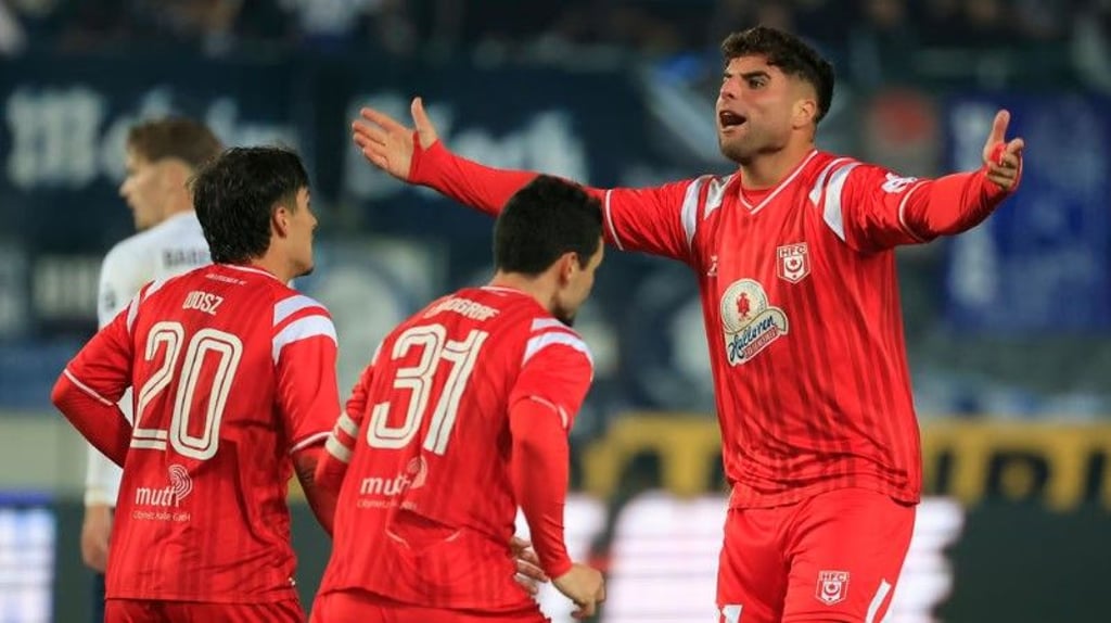 Malek Fakhro (r.) ist formstärkster HFC-Stürmer. Droht ihm in Jena trotzdem die Bank?&nbsp;