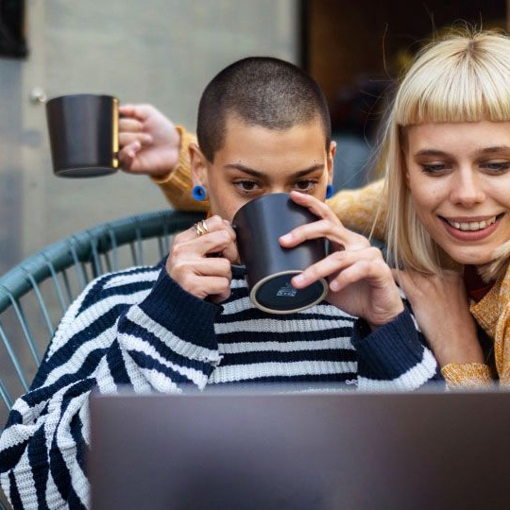 Wir sind immer mehr online. Dafür brauchen wir das beste Internet: Glasfaser.