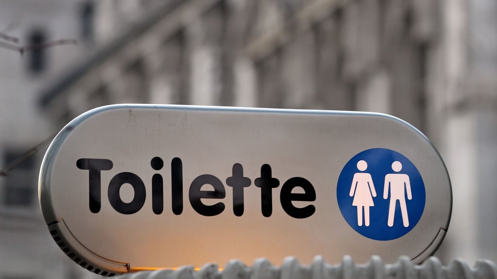 Öffentliche Toiletten werden immer wieder auch Ziel von Vandalismus. (Symbolbild)