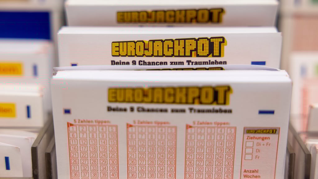 Im Landkreis Wittenberg hat ein Lotto-Spieler beim Eurojackpot im April 2024 mehr als 250.000 Euro gewonnen. Bis jetzt hat er die Summe nicht abgeholt. Ist der Tippschein verloren gegangen?