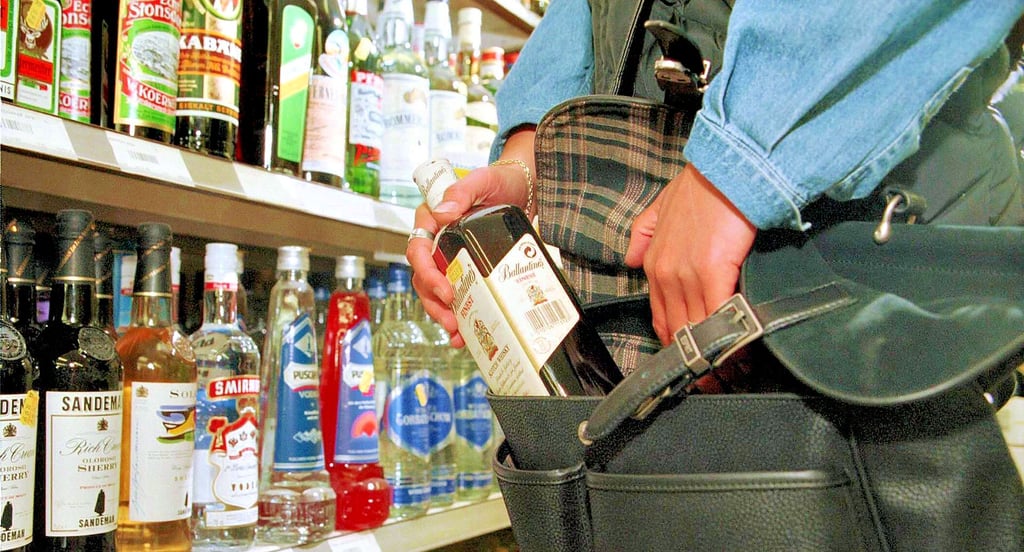 Eine Flasche Whisky und ein Ventilator haben einen Angeklagten erneut vor das Amtsgericht Salzwedel gebracht. 
